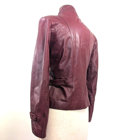 Vintage burgundy leather zip up jacket W straps at waist & cuffs. Medium - Picture 7 of 16